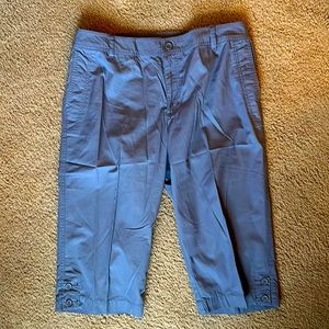 NWOT Liz Claiborne Capris